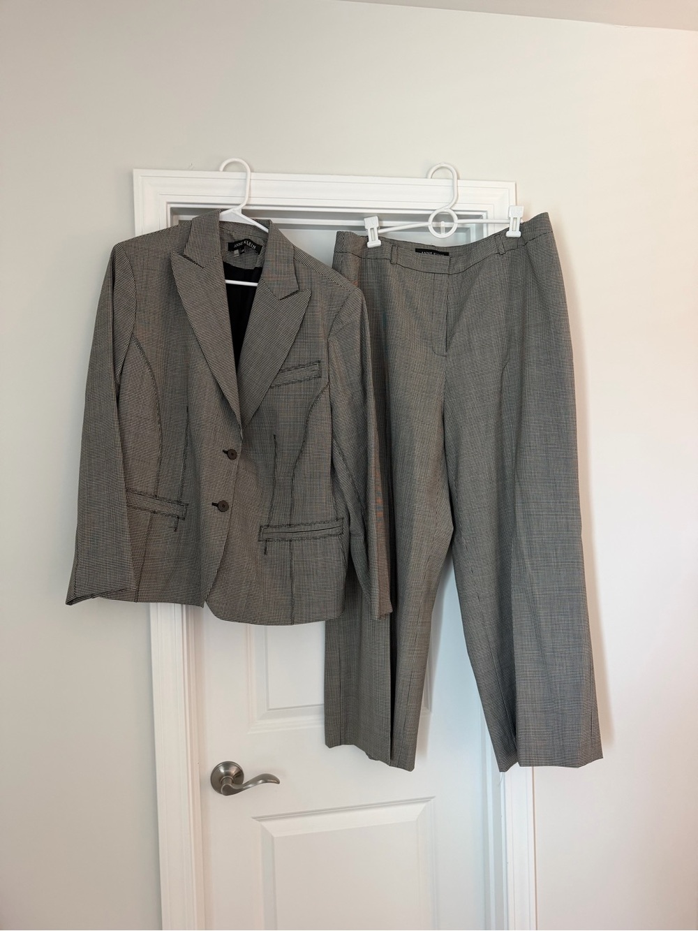 Anne Klein Gray Women's Two-Piece Suit Jacket & Pants